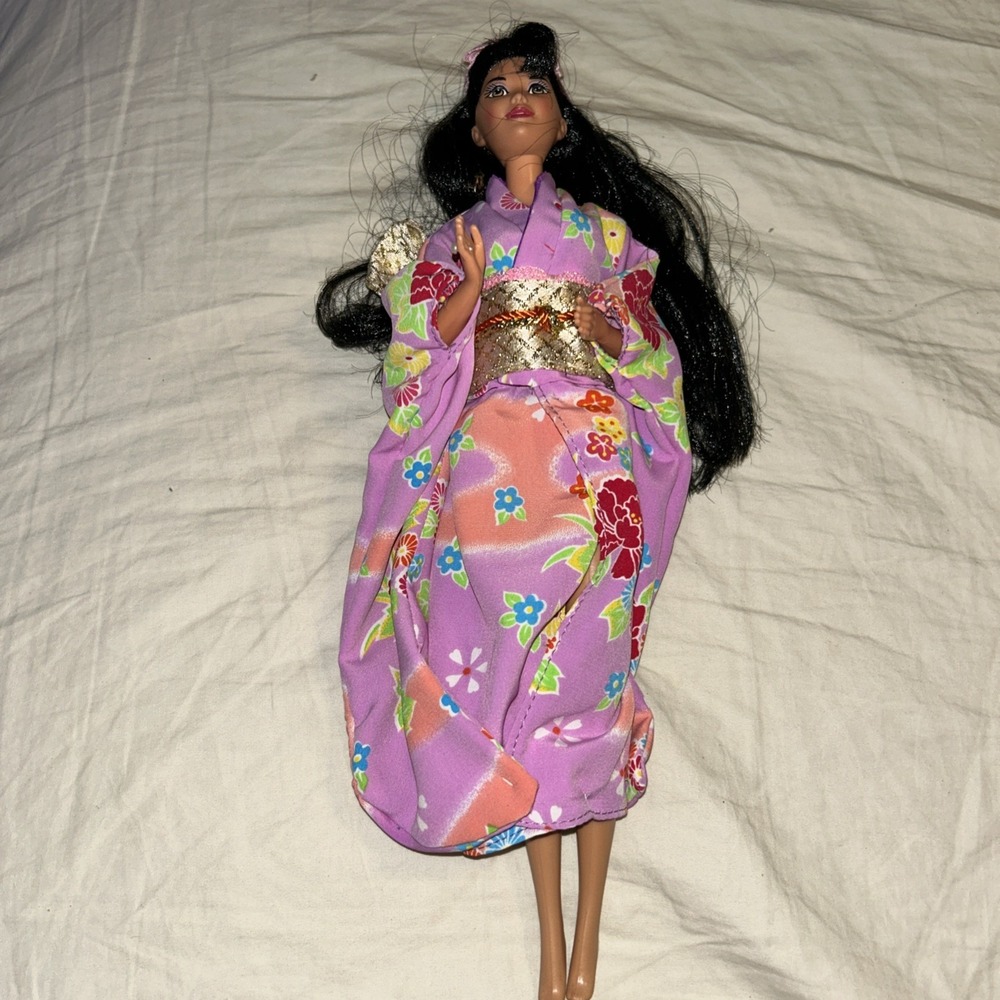 1995 MATTEL Barbie Doll DOLLS OF THE WORLD Japanese EUC A3